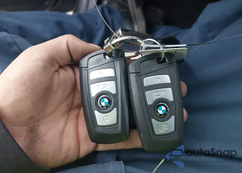 2016 BMW 330E z USA, uszkodzony, nr VIN WBA8E1C57GK479692